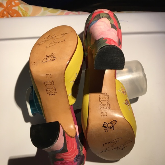 Fluevog Flora size 8.5 - Picture 2 of 5